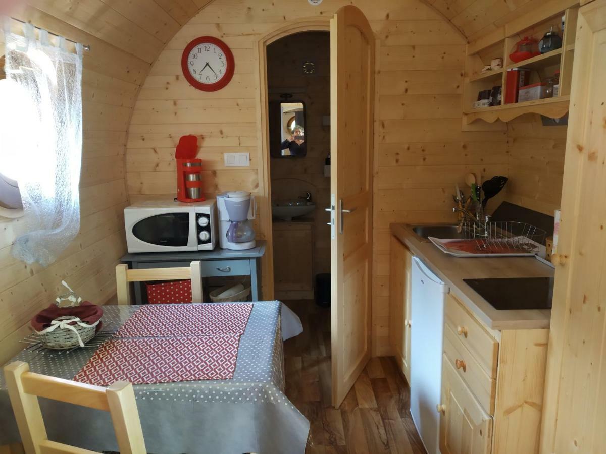 Aux Ronzieres Bed & Breakfast